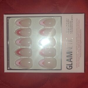 Glamnetic Pink Heart Accent Press-On Nails
